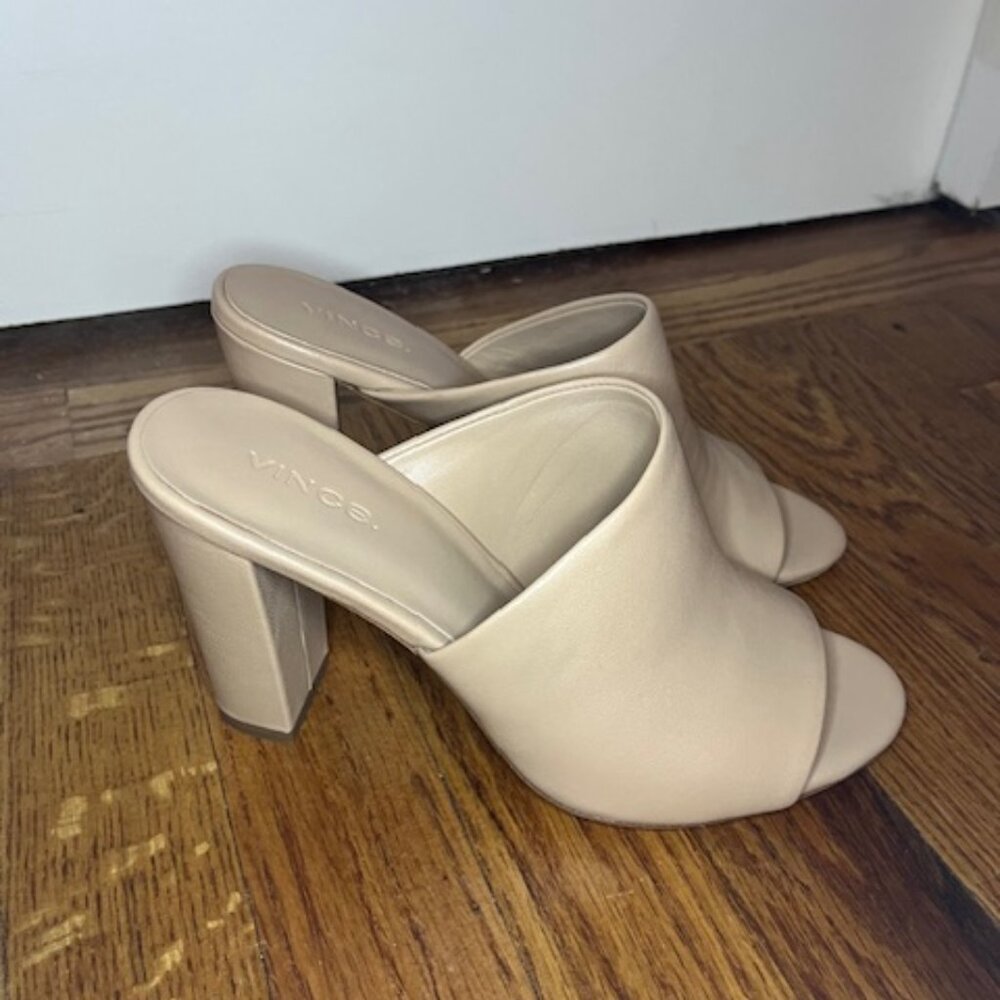 Vince Hanna Block Heel Slide Sandal